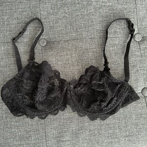 Lacy black unlined bra 32D